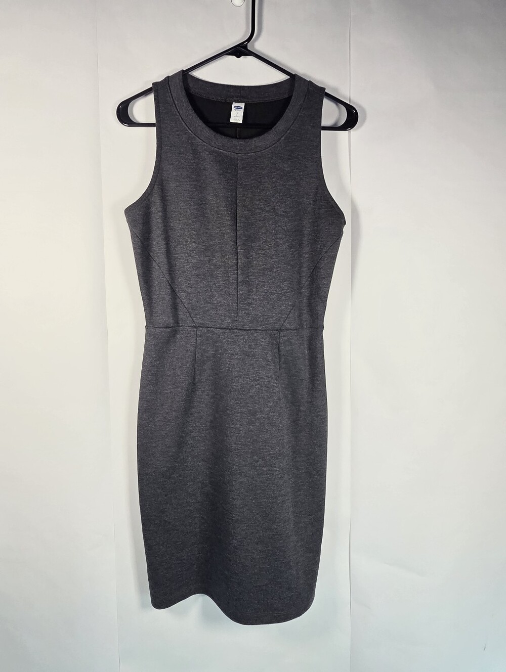 Old Navy Sleeveless Sheath Dress in Charcoal Gray
